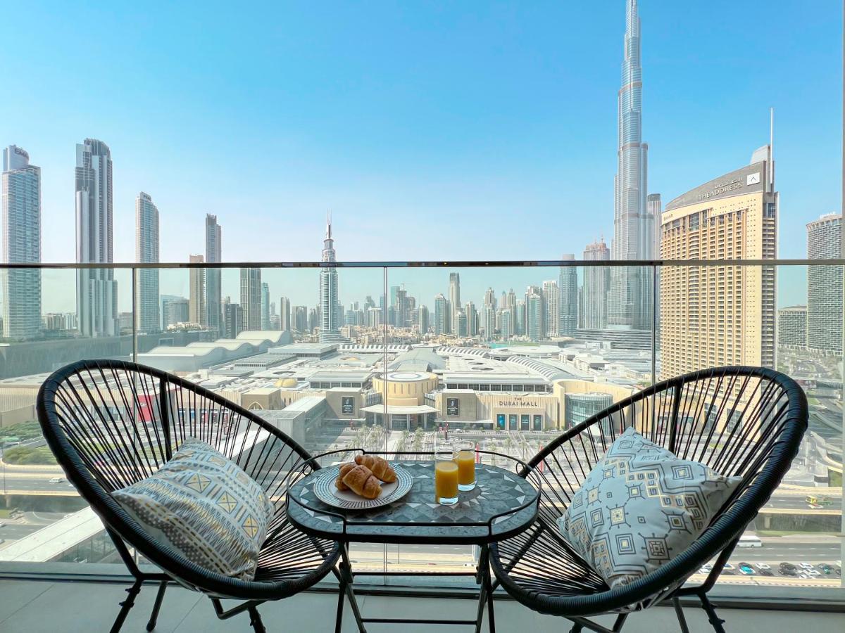 Stylish 2 Bedroom Dior-Inspired Apartment Connected To Dubai Mall Bagian luar foto