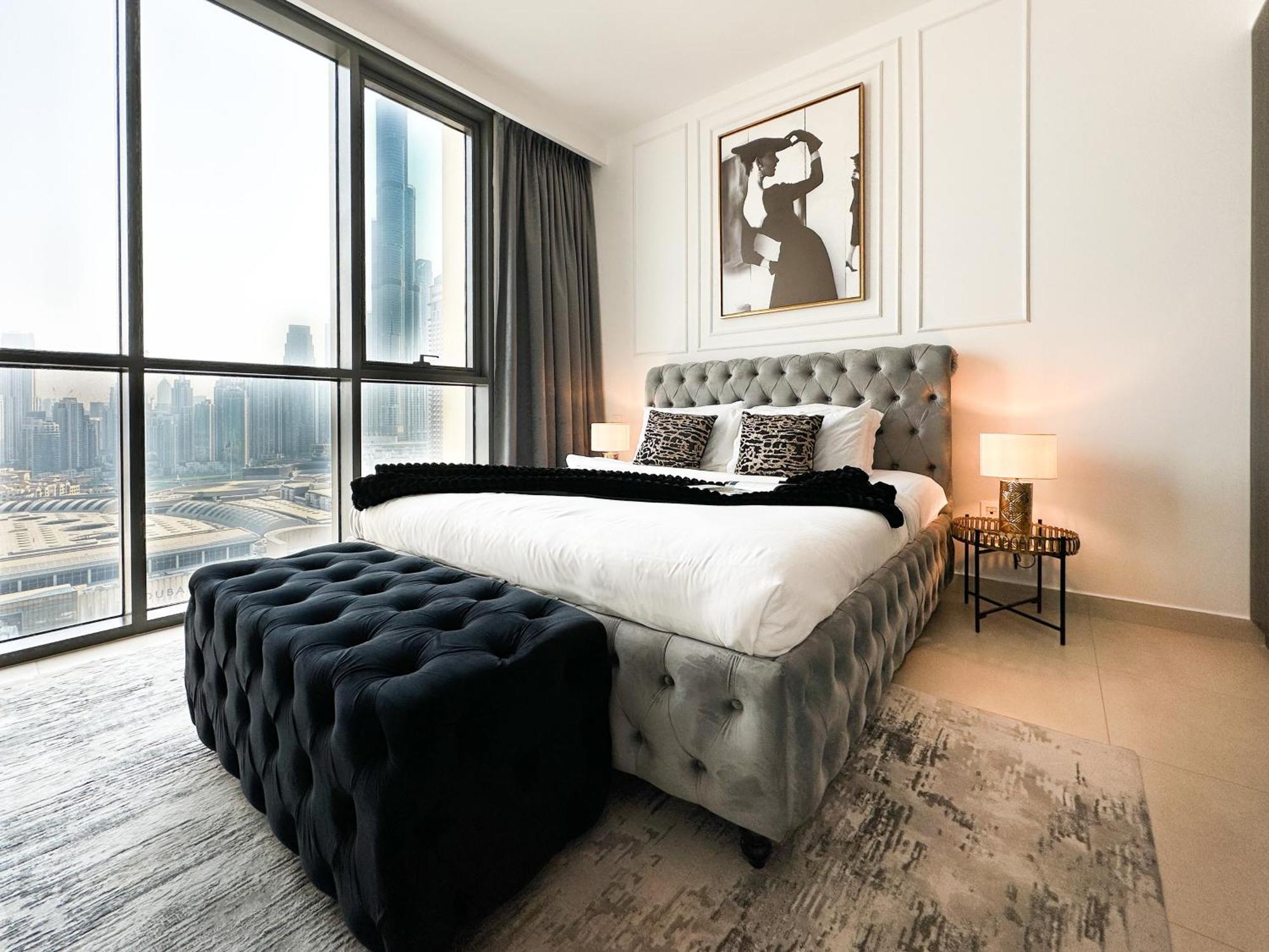 Stylish 2 Bedroom Dior-Inspired Apartment Connected To Dubai Mall Bagian luar foto
