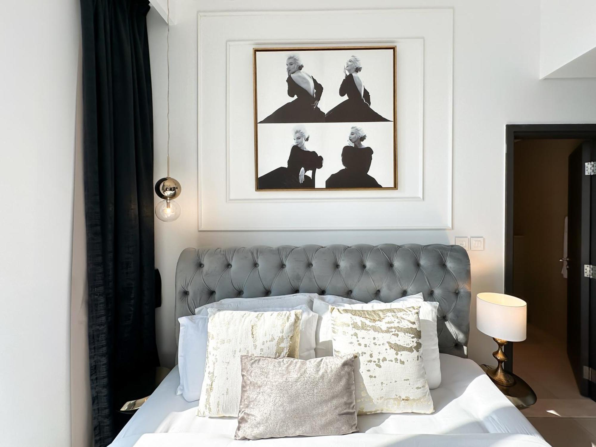 Stylish 2 Bedroom Dior-Inspired Apartment Connected To Dubai Mall Bagian luar foto