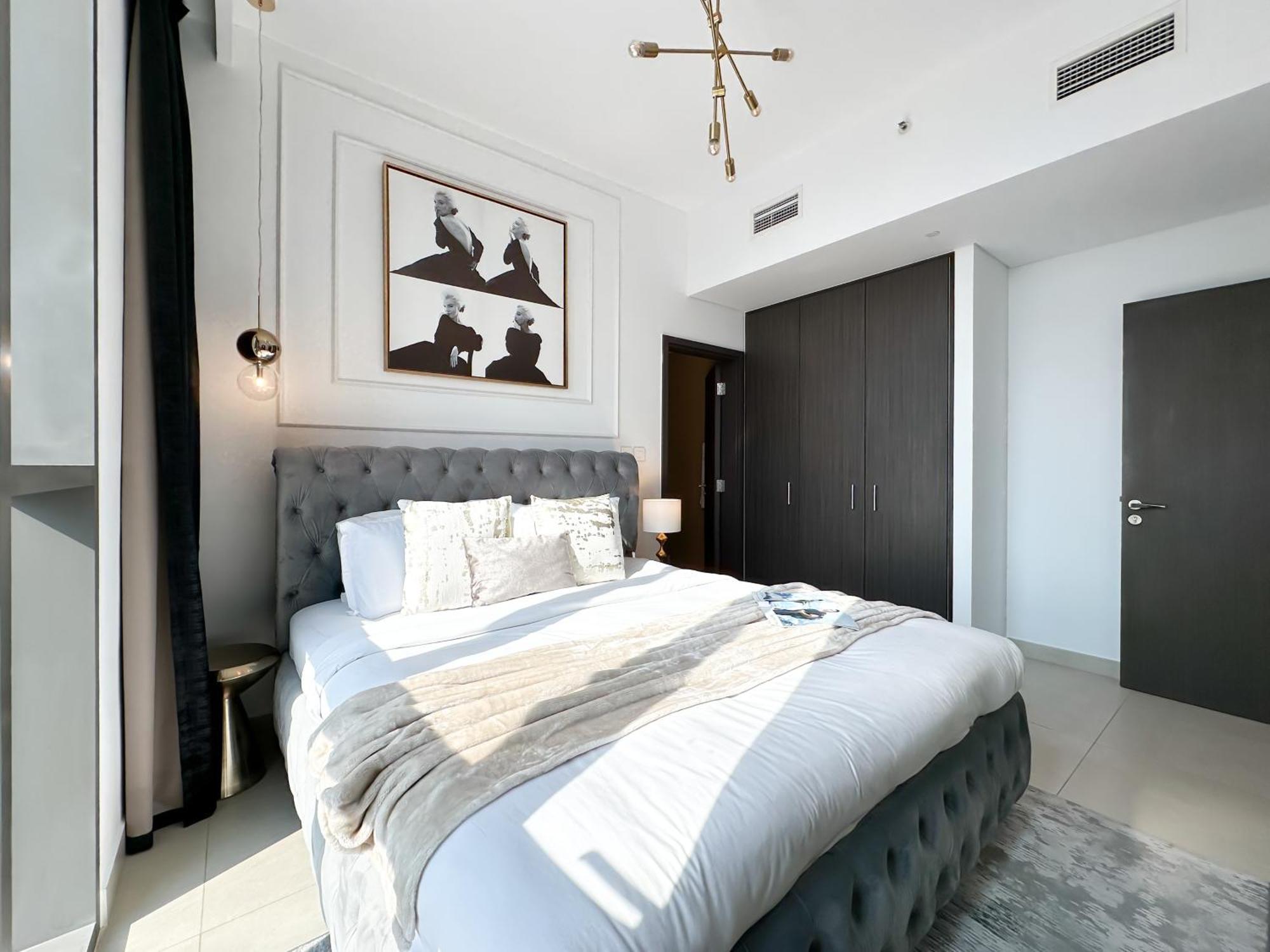 Stylish 2 Bedroom Dior-Inspired Apartment Connected To Dubai Mall Bagian luar foto